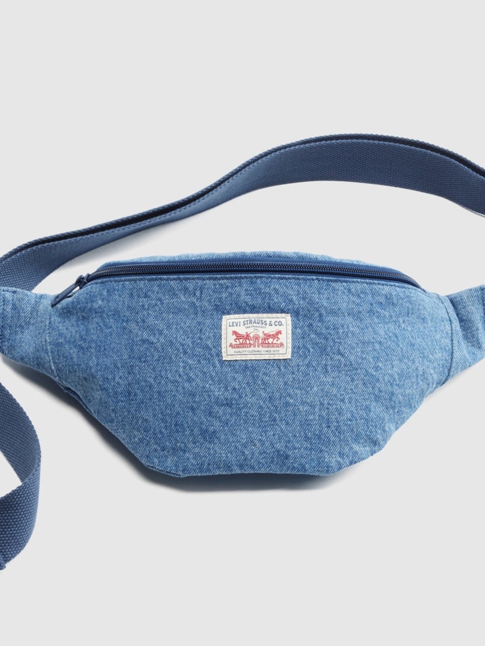 LEVI'S® DUBOCE SLING BAG (Men or Women)